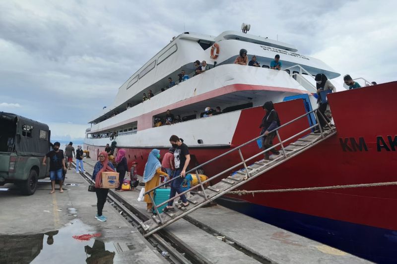 Seluruh pemilik kapal harus melengkapi alat keselamatan saat berlayar, menyusul kondisi cuaca di Malut yang bergelombang, Sabtu (20/9/2024). ANTARA/Abdul Fatah
