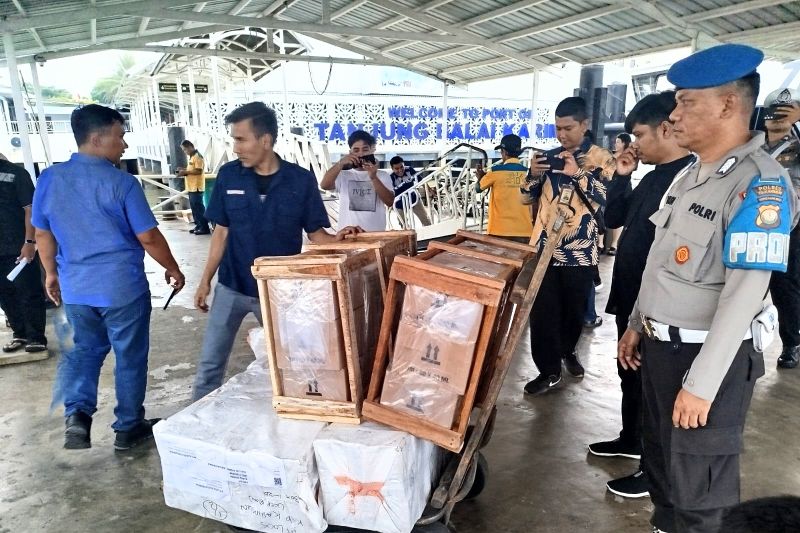 Polres Karimun Pastikan Keamanan Distribusi Logistik Pilkada 2024