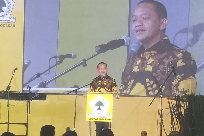 Ketua Umum Partai Golkar Bahlil Lahadalia di kantor DPP Partai Golkar, Jumat (20/9/2024) (ANTARA/Walda Marison)
