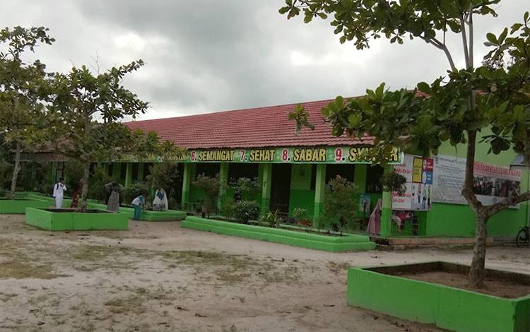 SDN 2 Sumber Makmur Mendesak Pembangunan Toilet untuk Kesehatan Siswa
