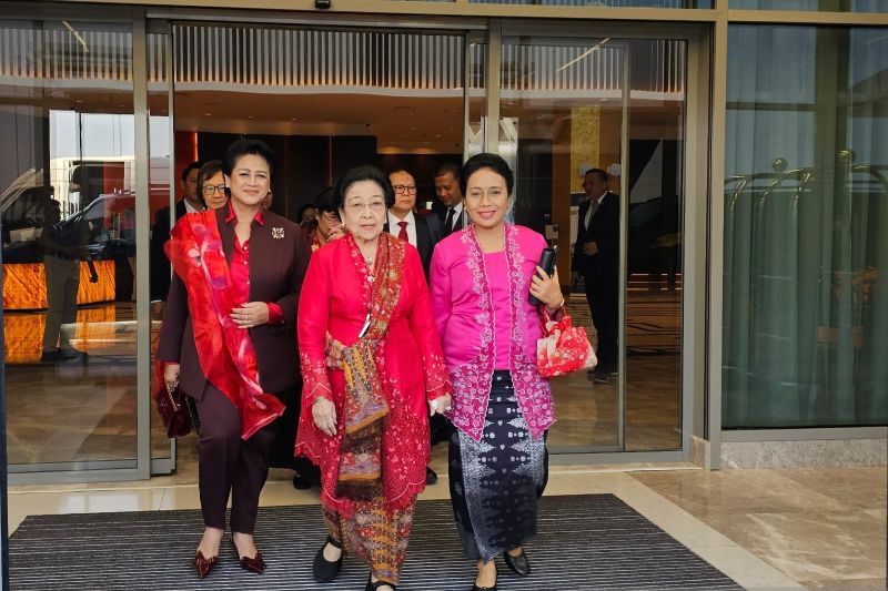 Megawati Terima Gelar Profesor Kehormatan di Uzbekistan