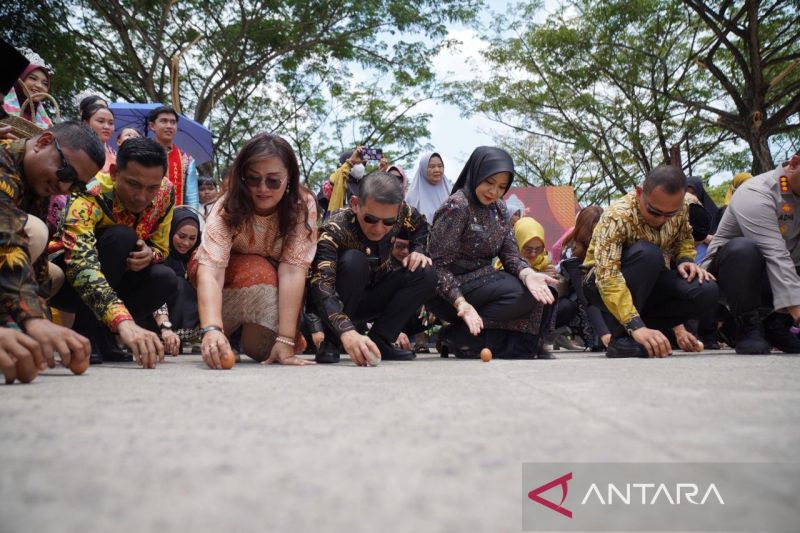 Pesona Kulminasi Matahari 2024 Tarik Wisatawan ke Pontianak