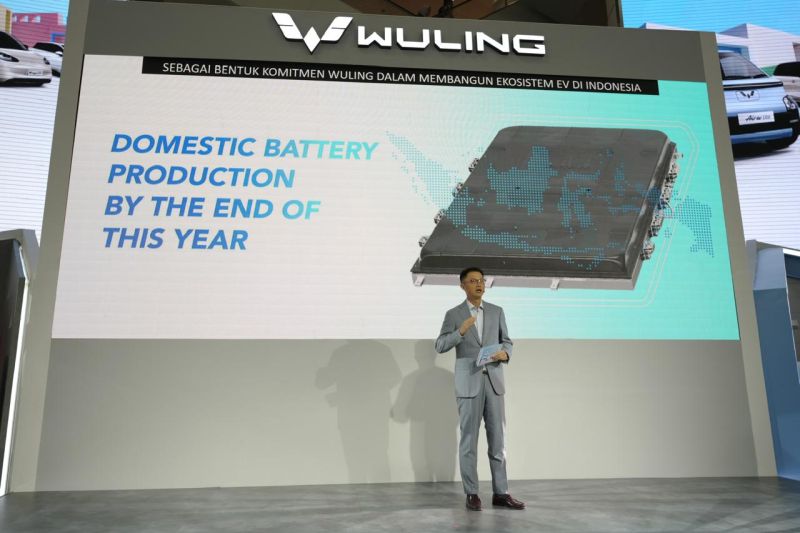 Pejabat perusahaan menyampaikan rencana produksi baterai kendaraan listrik Wuling. (ANTARA/HO Wuling Motors)