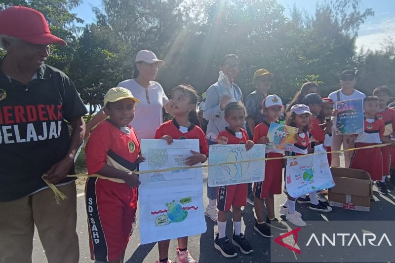 Sekolah Anak Hebat Papua Kampanyekan Kelestarian Lingkungan di Jayapura