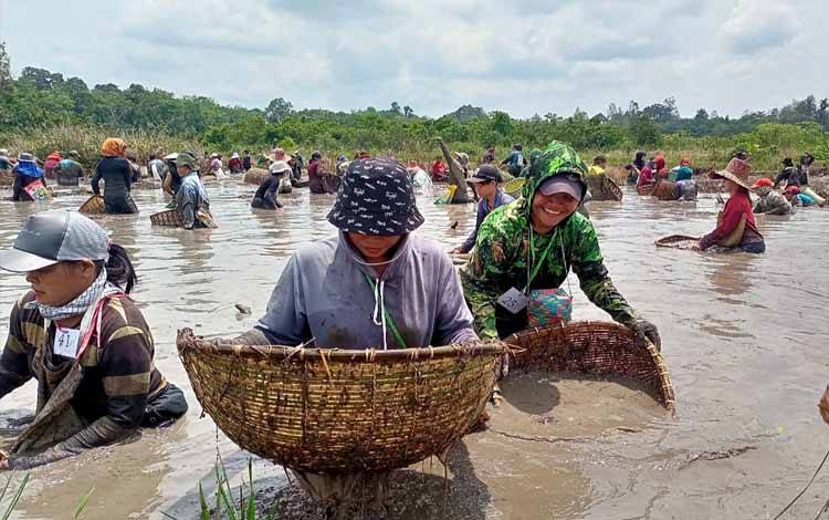Puluhan Tim Meriahkan Festival Nikep 2 di Desa Lalap Barito Timur