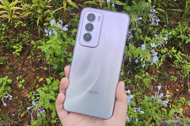 OPPO Reno12 Pro 5G, smartphone canggih dengan desain menawan dan tahan banting