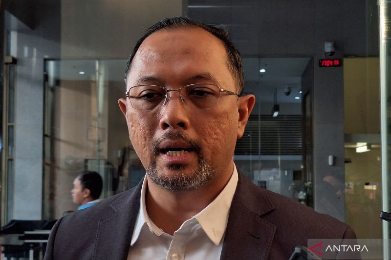 KPK Panggil Eks Gubernur Kaltim Awang Faroek Ishak