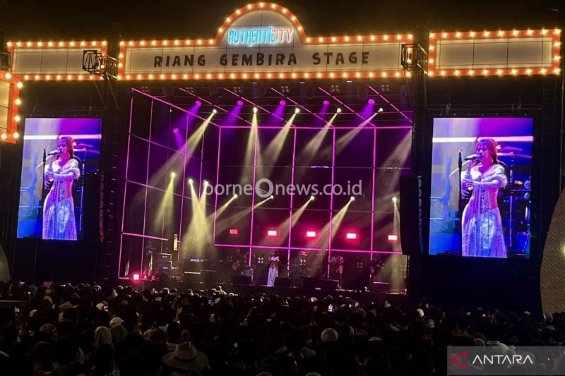 Nadin Amizah ungkap sedih sebelum menyanyikan lagu Bertaut
