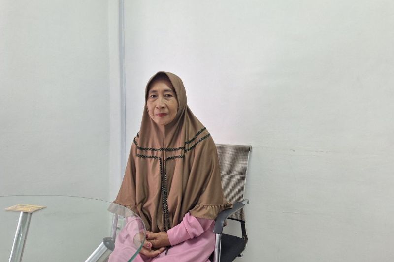 Sajar M. Yabu (61), misalkan, seorang pensiunan Pegawai Negeri Sipil (PNS) Daerah dan mantan guru di SD Negeri 1 Luwuk, telah memastikan dirinya dan keluarganya terlindungi oleh jaminan kesehatan sejak lama. ANTARA/HO-BPJS Kesehatan Luwuk, Sulawesi Tengah.