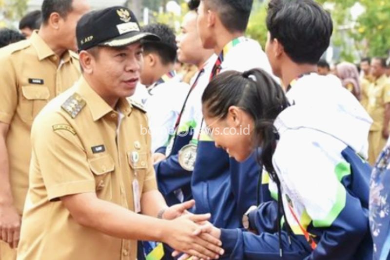 Bupati Karawang Berikan Bonus Besar untuk Atlet Peraih Medali PON 2024