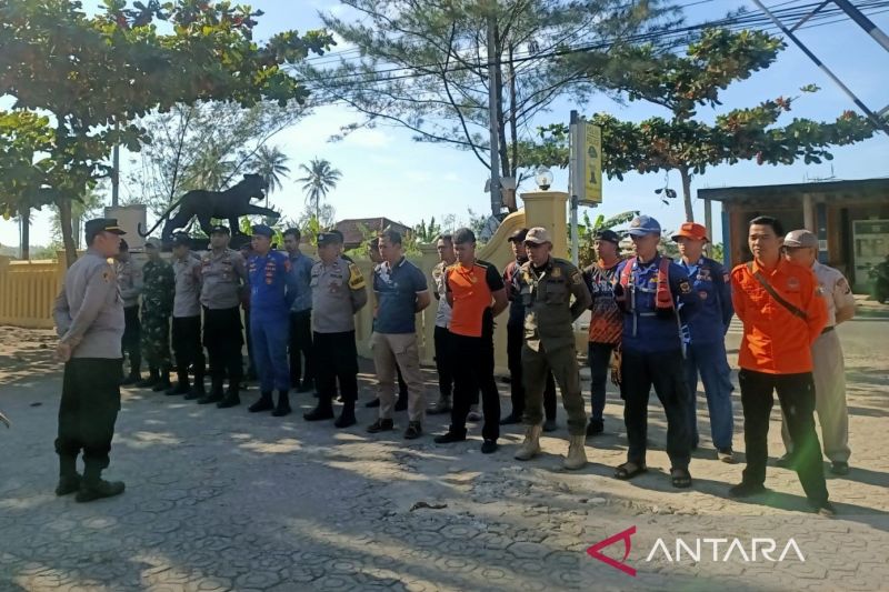 Tim SAR Hentikan Pencarian Pelajar Bandung Hilang di Pantai Cemara