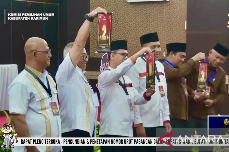 Tangkapan layar - Siaran langsung pengundian dan penetapan nomor urut pasangan calon Bupati dan Wakil Bupati Karimun 2024, di Tanjung Balai Karimun, Senin (23/9/2024). ANTARA/Amandine Nadja