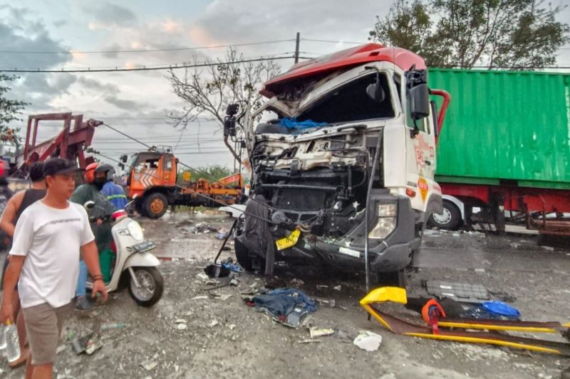 Kecelakaan Bus dan Truk di Pati, Enam Korban Jiwa Terjadi