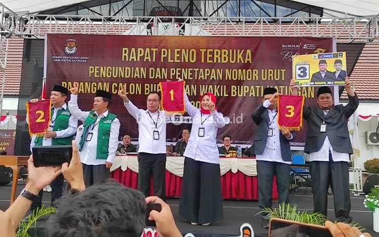 Sebanyak tiga pasangan calon Bupati dan Wakil Bupati Katingan yang bakal bersaing di Pilkada 27 November 2024 telah mendapatkan nomor urut masing-masing, Senin, 23 September 2024.