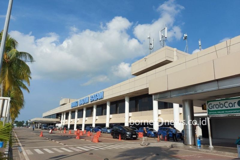 Aktivitas di Bandara Internasional Hang Nadim Batam. (ANTARA/Laily Rahmawaty)