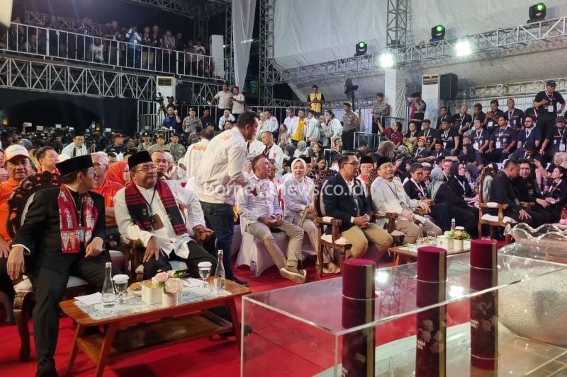 Tiga Pasangan Calon Gubernur DKI Jakarta Ikuti Pengundian Nomor Urut