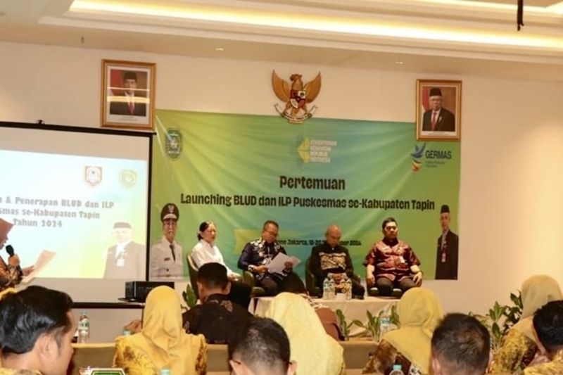 Peluncurkan integrasi pelayanan kesehatan primer dan penerapan BLUD Puskesmas di Kabupaten Tapin. ANTARA/HO-Pemkab Tapin