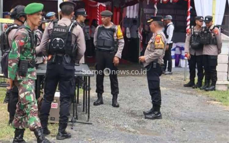 Ratusan Personel Polres Pulang Pisau Amankan Pengundian Nomor Urut Paslon Bupati dan Wakil Bupati