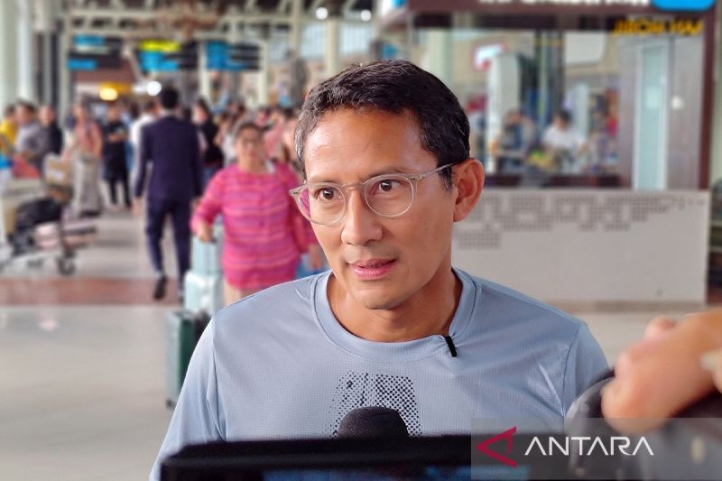 Menteri Pariwisata dan Ekonomi Kreatif Sandiaga Uno. ANTARA/Azmi Samsul Maarif/am.