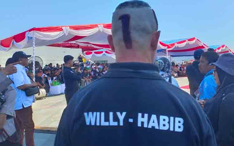 Tim Kampanye Willy - Habib Totalitas, Eman Cukur Rambut Bentuk Angka Satu