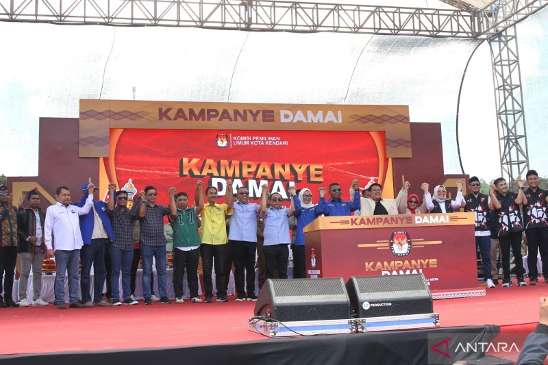 Deklarasi Damai KPU Kendari untuk Lima Paslon Pilkada 2024