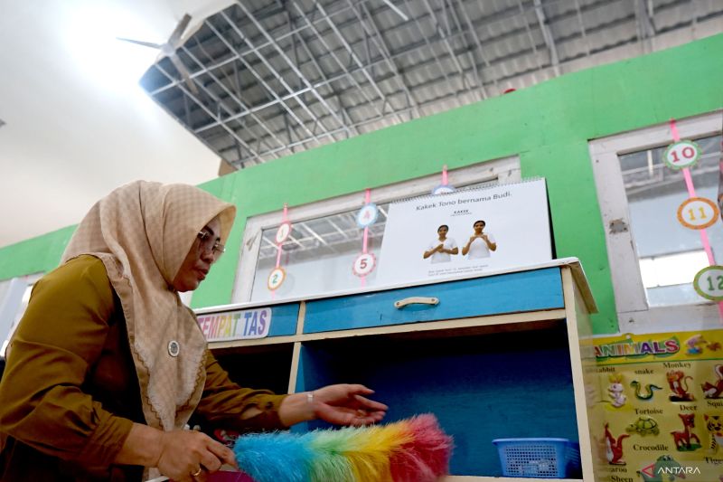 Plafon Sekolah PAUD di Gorontalo Ambruk Akibat Gempa 6,1 Magnitudo