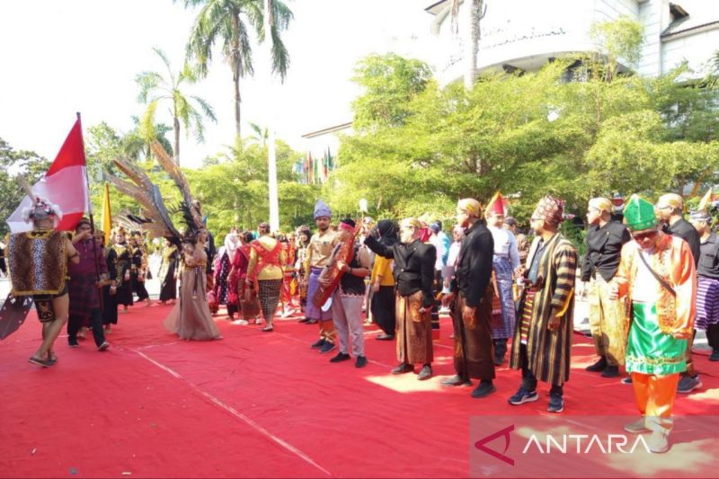 Kirab Budaya Universitas Mulawarman Rayakan Keberagaman Nusantara