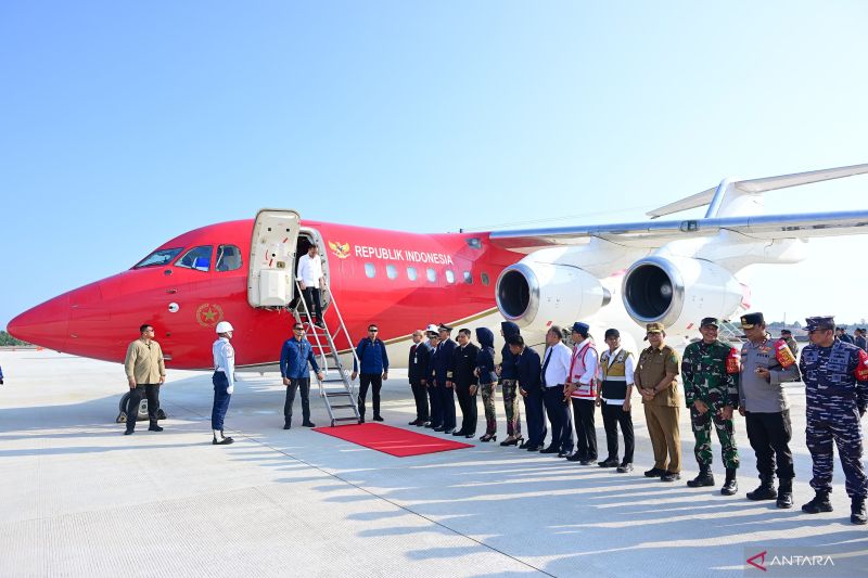 Presiden Joko Widodo Pendaratan Perdana di Bandara Nusantara