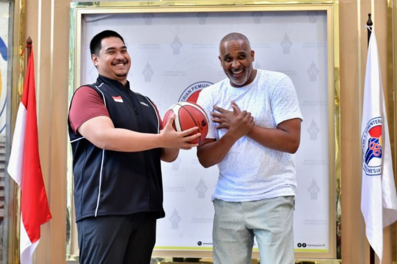 Phil Handy Hadir untuk Tingkatkan Pelatihan Basket di Indonesia