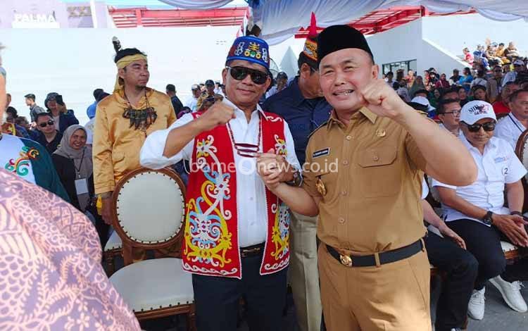 Willy-Habib Berinteraksi dengan Gubernur Kalteng Sugianto Sabran pada Deklarasi Kampanye Damai