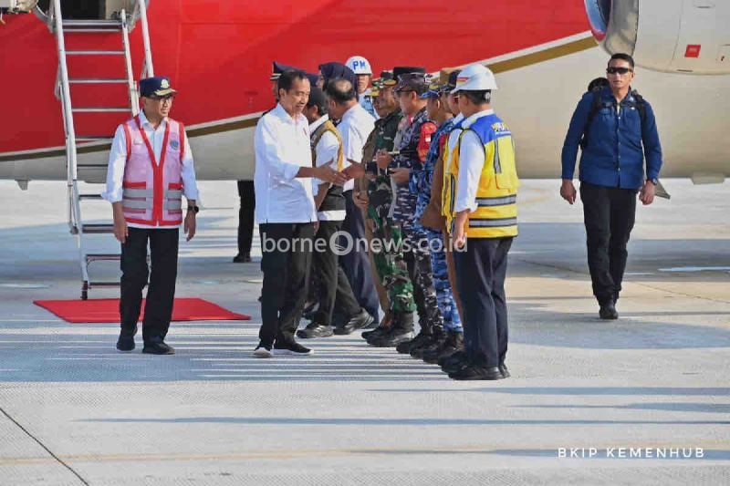 Persiapan Pendaratan Pesawat Kepresidenan di Bandara IKN Kalimantan