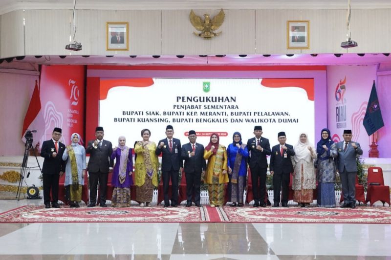 Gubernur Riau Resmi Kukuhkan 6 Pejabat Sementara Kepala Daerah