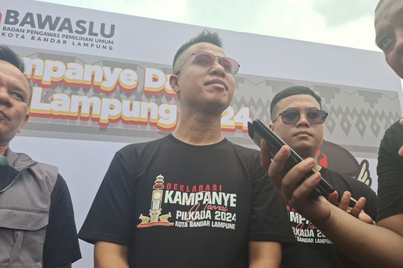 Ketua Badan Pengawas Pemilihan Umum (Bawaslu) Kota Bandarlampung Apriliwanda saat memberi keterangan. Bandarlampung, Selasa (24/9/2024). ANTARA/Ruth Intan Sozometa Kanafi.
