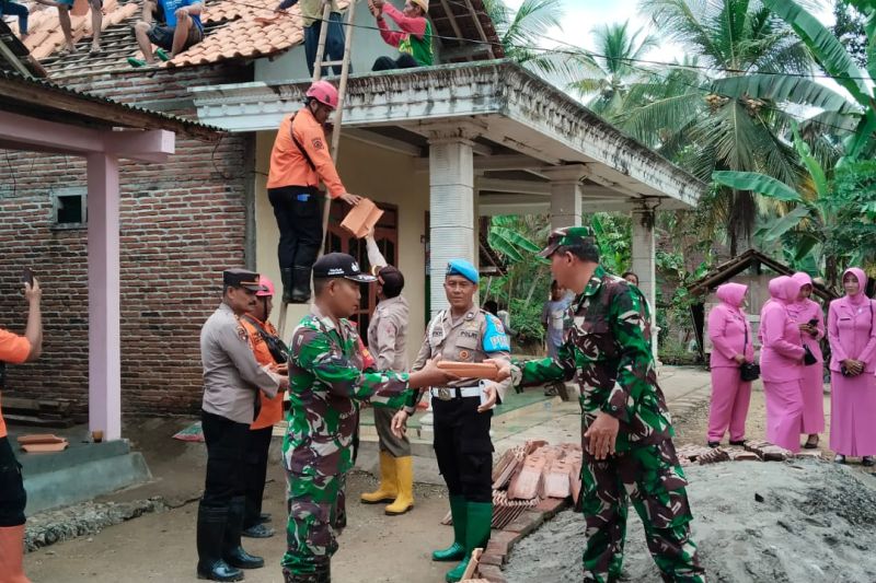 Angin Puting Beliung Landa Trenggalek, 15 Rumah Rusak Berat