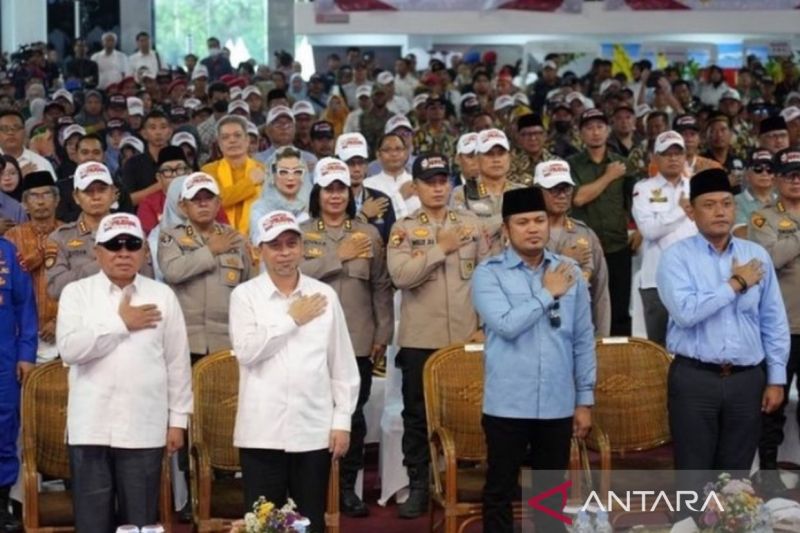 Kegiatan Deklarasi Pemilu Damai menjelang Pemilihan Kepala Daerah (Pilkada) Tahun 2024, yang dilaksanakan KPU Kaltim dan Polda Kaltim, di Balikpapan Sport and Convention Center (BSCC) Dome Balikpapan. (ANTARA/HO-Adpim Pemprov Kaltim