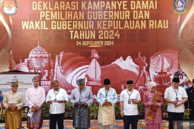 KPU Kepri gelar deklarasi kampanye damai di Trans Convention Center (TCC) Aston Hotel Tanjungpinang, Selasa (24/9/2024). ANTARA/Ogen