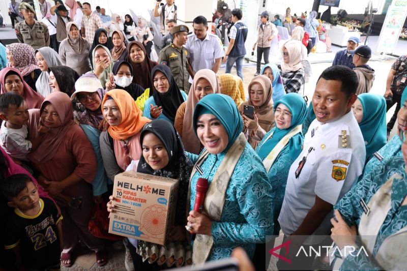 Ketua Umum PKK Apresiasi Program Pangan Murah di Bogor