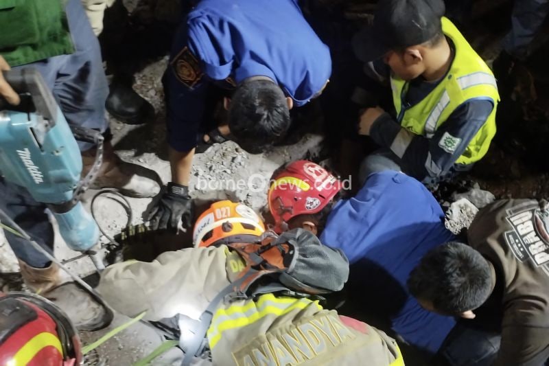 Polisi Tangkap Pelaku Pencurian Seluler yang Bersembunyi di Gorong-gorong