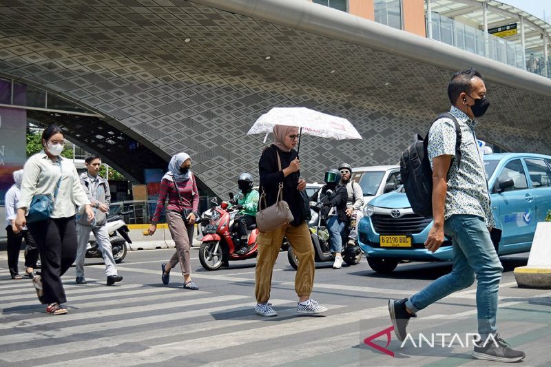 Cara Menghindari Heatstroke Saat Cuaca Panas yang Ekstrem