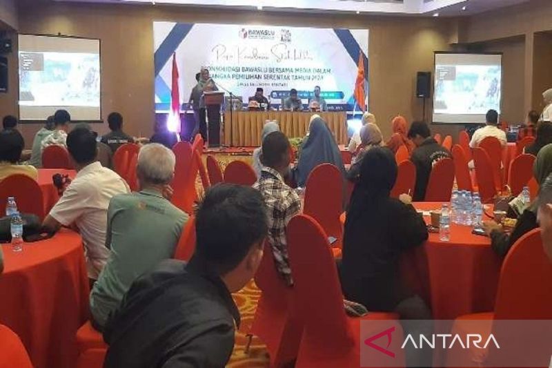 Bawaslu Sultra Ajak Media Lawan Berita Hoaks dan Isu SARA