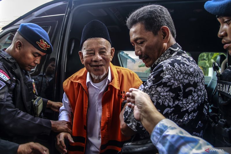 KPK Periksa Direktur ESDM terkait Kasus Korupsi Abdul Gani Kasuba