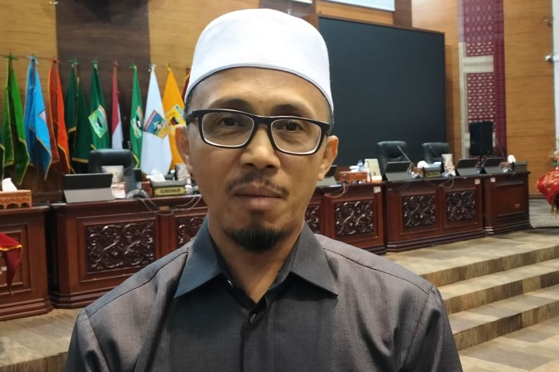Ketua sementara DPRD Provinsi Sumatera Barat (Sumbar) Irsyad Syafar. (ANTARA/Muhammad Zulfikar).