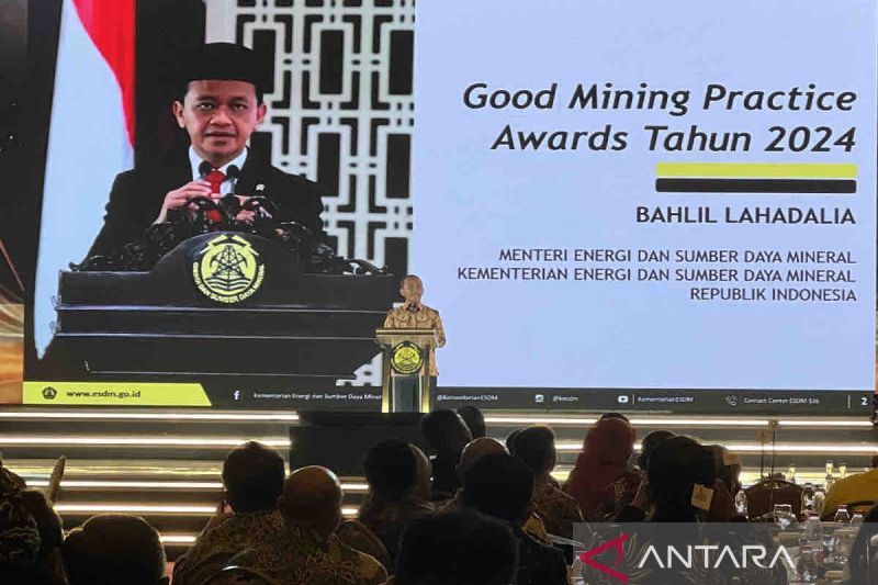 Menteri ESDM Imbau Pengusaha Tidak Berlebihan Perhatikan Staf