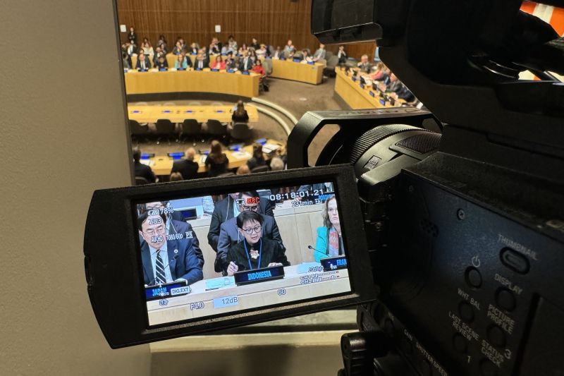 Menteri Luar Negeri RI Retno Marsudi (tengah) berbicara dalam forum Pertemuan Menteri Luar Negeri G20 pada rangkaian kegiatan Sidang ke-79 Majelis Umum PBB di New York, AS, Rabu (25/09/2024). (ANTARA/Suwanti)