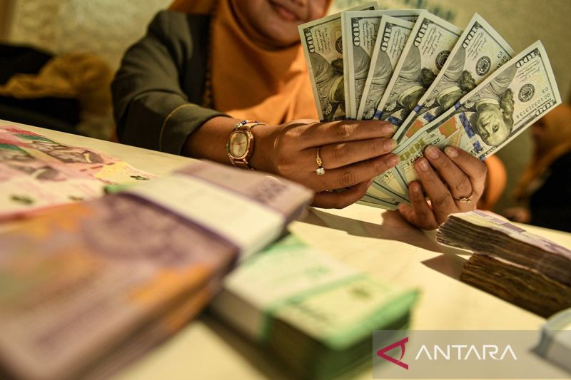 Rupiah Melemah 36 Poin, Tercatat di Rp15.138 per Dolar AS