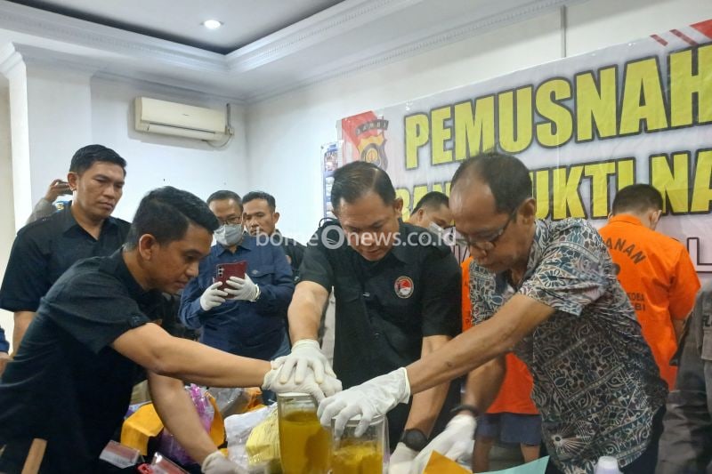 Polda Jambi Musnahkan Narkotika Senilai Rp8,7 Miliar, 33.555 Jiwa Diselamatkan