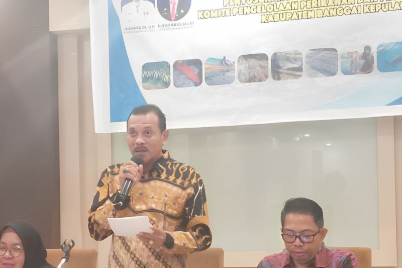 Asisten II Bidang Perekonomian dan Pembangunan Sekretariat Daerah Edison E. Moligay. (ANTARA/HO-Diskominfo Banggai Kepulauan)