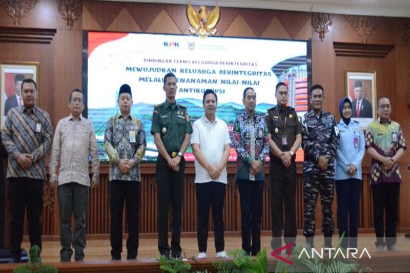 Sekretaris Daerah Provinsi Kalsel Roy Rizali Anwar, (ANTARA/HO-hmskominfokalsel)
