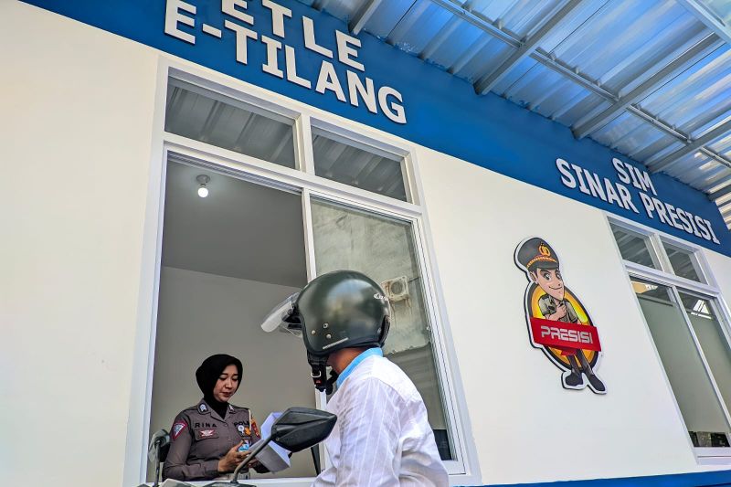 Inovasi Layanan SIM Drive Thru Mempermudah Perpanjangan di Bandarlampung