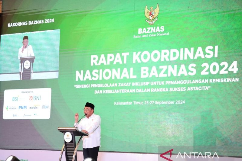 Menko PMK Muhadjir Effendy pada Rapat Koordinasi Nasional (Rakornas) Badan Amil Zakat (BAZNAS) di Balikpapan, Kalimantan Timur. (ANTARA/HO-Humas BAZNAS RI)